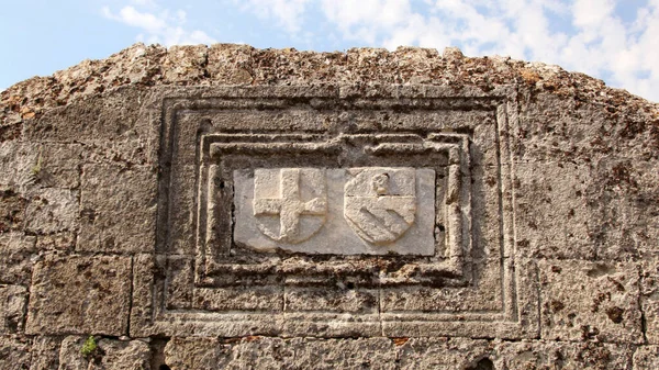 Escudos Armas Tallados Pared Fortaleza Rodas Grecia — Foto de Stock