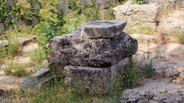 アフロディーテの寺院 アンティークの寺院や列の遺跡 ロードス市 ギリシャの旧市街 — ストック写真