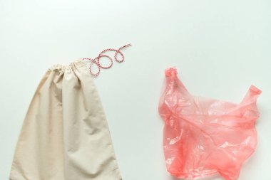Plastik yerine tekrar kullanılabilir pamuk torbası kullanma kavramı