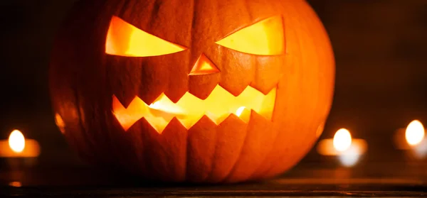 Halloween Pumpa Huvud Jack Lykta Och Ljus Trä Bakgrund — Stockfoto