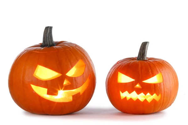 Dwa Halloween Pumpkins Izolowane Białym Tle — Zdjęcie stockowe