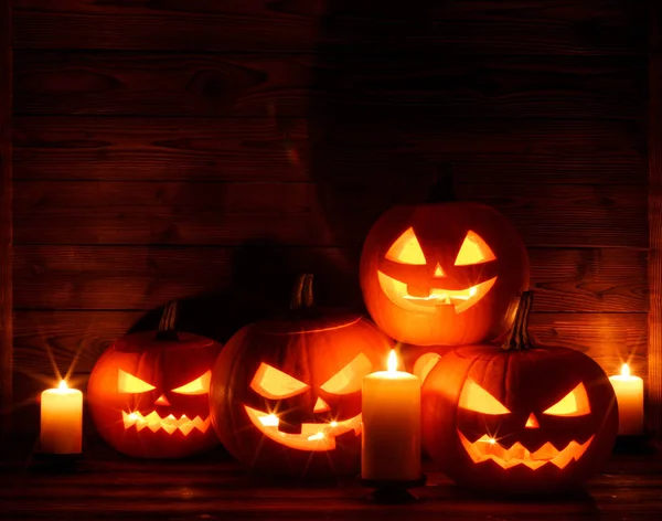 Cabeza Calabaza Halloween Jack Linterna Velas Sobre Fondo Madera —  Fotos de Stock