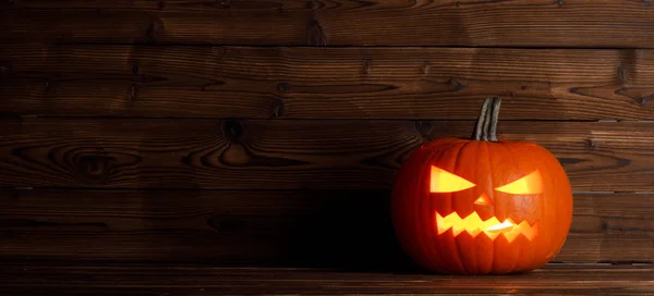 Halloween Dýně Hlava Jack Lucerna Svíčkou Uvnitř Dřevěném Pozadí — Stock fotografie