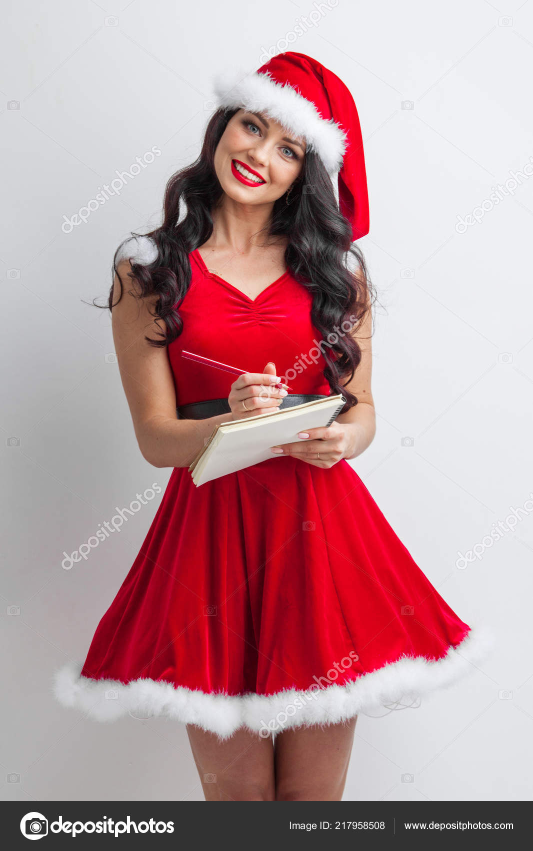 https://st4.depositphotos.com/1043073/21795/i/1600/depositphotos_217958508-stock-photo-pretty-smiling-pin-santa-girl.jpg