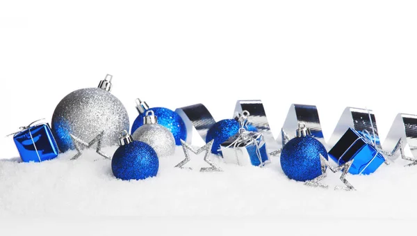 Kerstkaart Met Decoratieve Kerstballen Sneeuw — Stockfoto