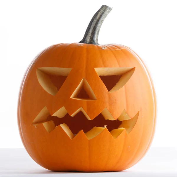 Una Calabaza Halloween Tallada Aislada Sobre Fondo Blanco —  Fotos de Stock