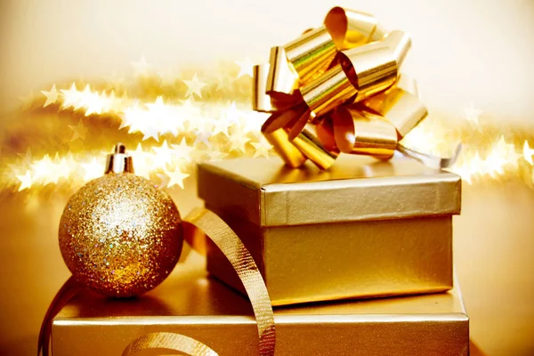 Cartão Natal Com Presentes Bola Decorativa Close — Fotografia de Stock