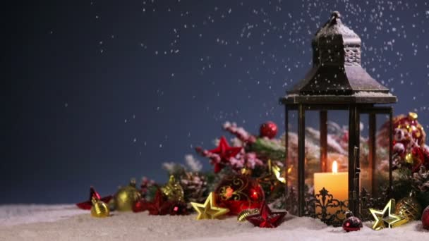 Bougies Allumées Lanterne Décoration Noël Sur Fond Chutes Neige — Video