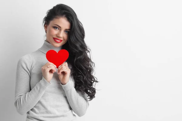 Mujer Sosteniendo Papel Forma Corazón Tarjeta Concepto San Valentín Estoy —  Fotos de Stock