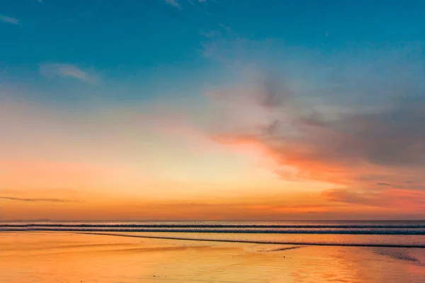 Increíble Puesta Sol Colorido Sobre Playa Tailandia Forma Mar — Foto de Stock