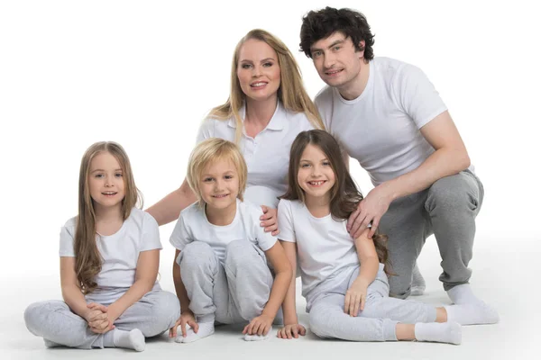 Portrét rodiny s dětmi — Stock fotografie