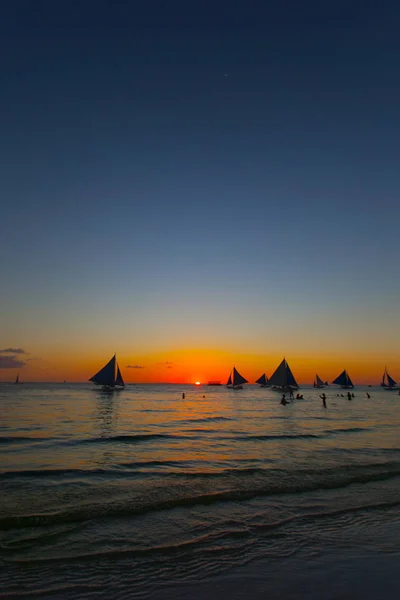 Bel cielo al tramonto sul mare — Foto Stock