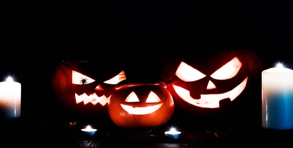 Halloween pumpa och ljus — Stockfoto
