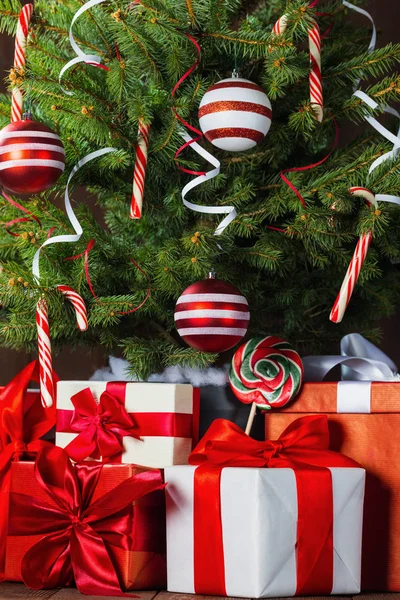 Árbol de Navidad decorado — Foto de Stock