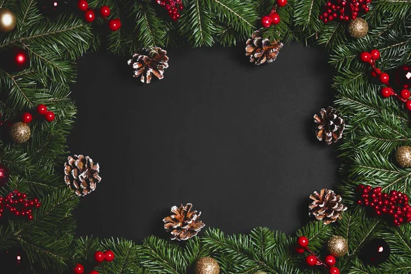 Moldura de Natal de galhos de árvore — Fotografia de Stock