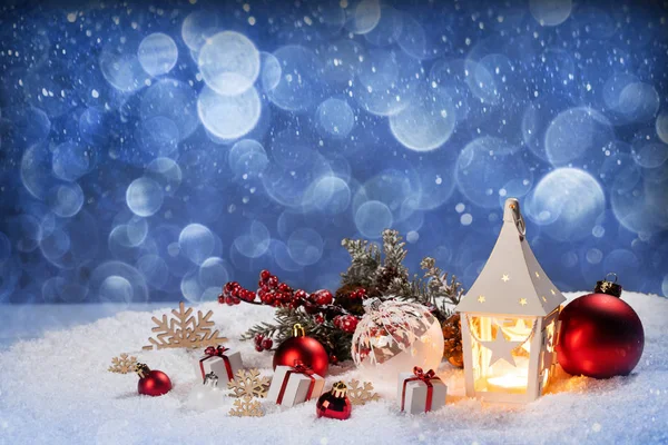 Christmas decor in snow — Stock Photo, Image