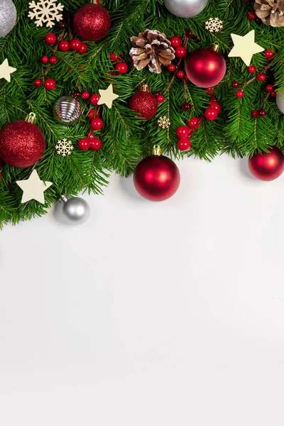 Weihnachtsrahmen aus Ästen — Stockfoto