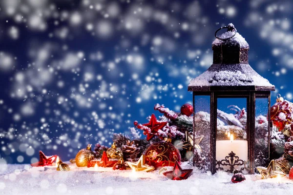 Laterne und Weihnachtsdekoration — Stockfoto