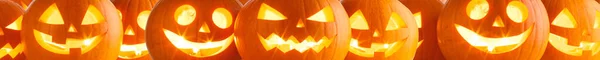 Sok Halloween Tök Arcok Egy Sorban Ünneplés Koncepció — Stock Fotó