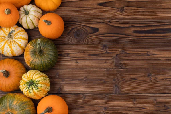 Variatie Van Pompoenen Witte Houten Tafel Thanksgiving Halloween Feestdag Decoratie — Stockfoto