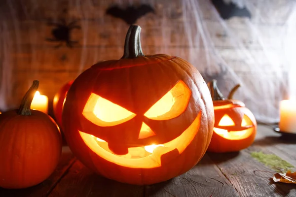 Jack Lantern Αποκριάτικες Κολοκύθες Αράχνες Στο Διαδίκτυο Και Κεριά Που — Φωτογραφία Αρχείου