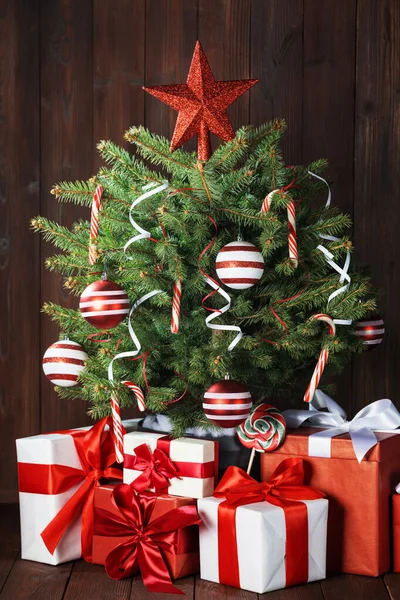 Feliz Cartão Natal Com Presentes Árvore Natal Decorados Doces — Fotografia de Stock