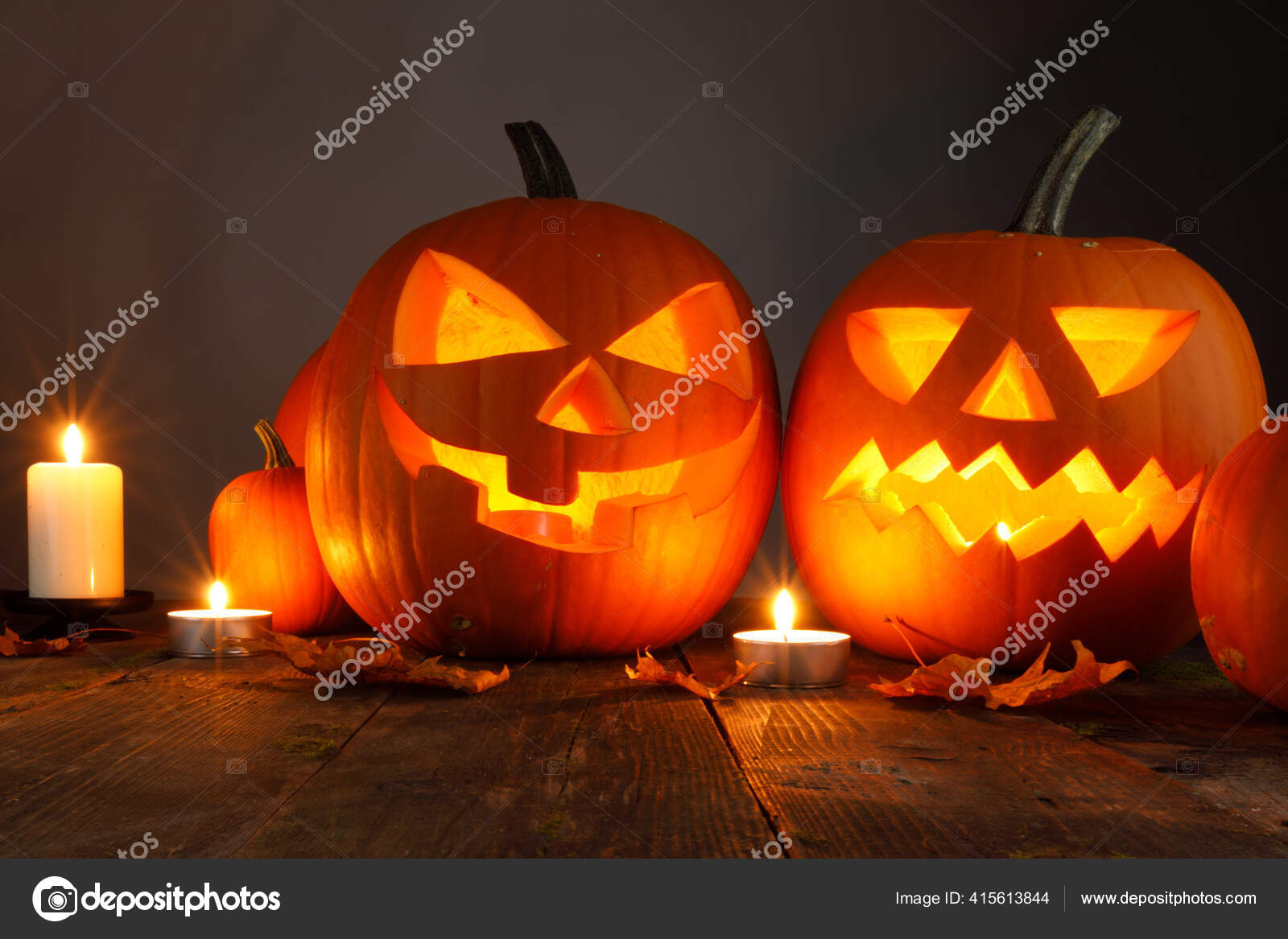 https tr depositphotos com 415613844 stock photo halloween pumpkin head lanterns burning html