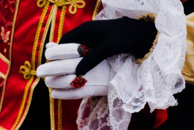 Gelin ve damat geleneksel giyim