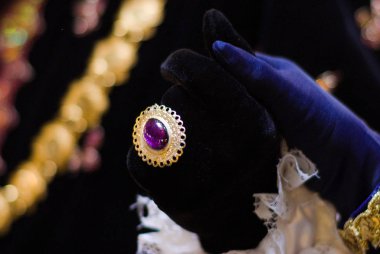 Gelin ve damat geleneksel giyim