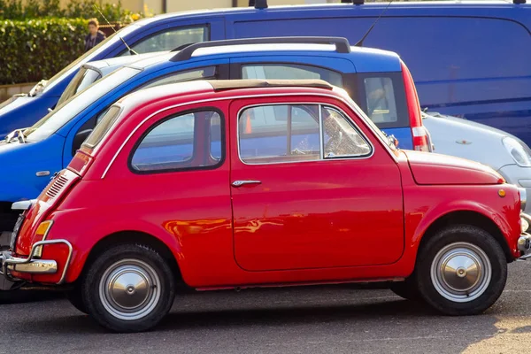 FIAT 500 carro vintage — Fotografia de Stock