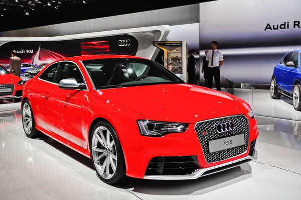Rusya, Moskova, Merkezi'ne, 29 Ağustos - 9 Eylül 2012: Audi Rs5 4 Moskova Uluslararası Otomobil salonu (Mias 2012)
