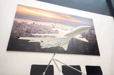 Jet Expo 2013 sergi, 14-09-2013, Rusya, Moskova, Vnukovo-3 Havaalanı Katar çift kabin