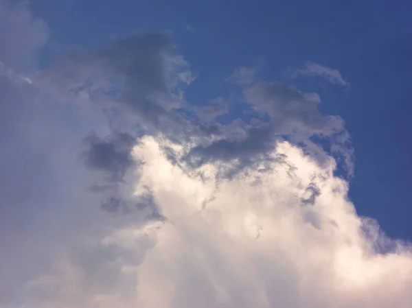 Chmurne Błękitne Niebo Kontekst Natury — Zdjęcie stockowe