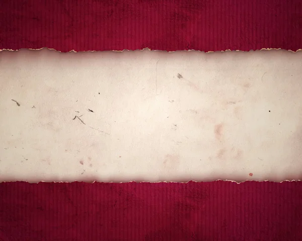 Белая и порванная старая бумага — стоковое фото