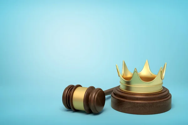 3d rendering of golden crown on round wooden block and brown wooden gavel on blue background — Stock Photo, Image