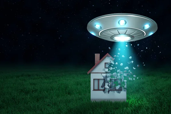 3d representación de metal de plata OVNI con la casa blanca rompiendo en pedazos pequeños en el cielo oscuro de la noche y el fondo de hierba verde — Foto de Stock