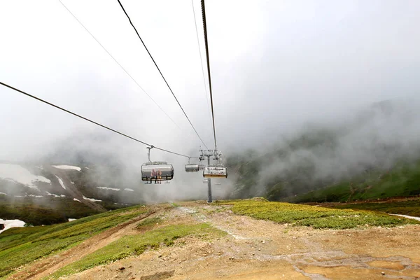 Photo Booths Cable Car Mountains Clouds — Stock Photo, Image
