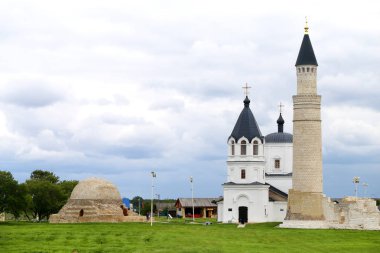 Eski minare ve Tataristan tapınaklarda fotoğrafı