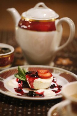 Fotoğraf makro lor tatlı çilek ile