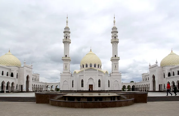 아름 다운 특이 한 화이트 모스크의 사진 — 스톡 사진