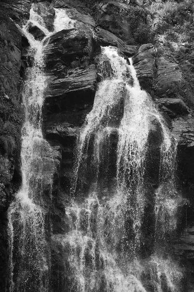 Foto Uma Bela Cachoeira Macro Sochi Rússia Verão — Fotografia de Stock