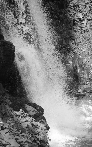 Foto av en vacker makro-vattenfall — Stockfoto