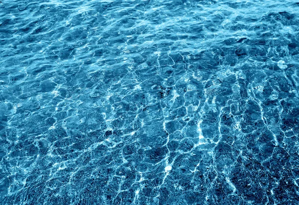 Foto Eines Makro Blubbernden Blauen Meerwassers — Stockfoto