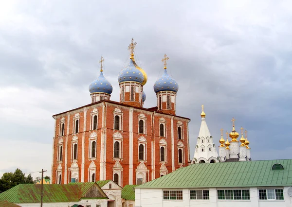 Foto Brilhante Templo Cristão Antigo Kremlin — Fotografia de Stock