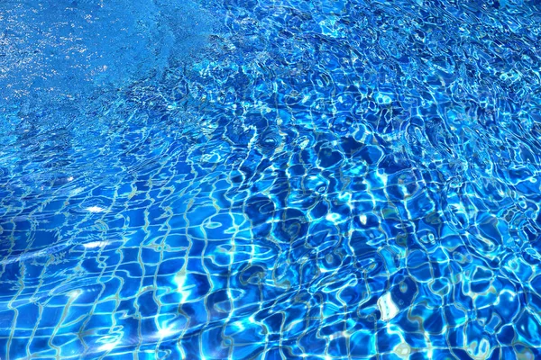 Foto Super Uma Macro Borbulhando Azul Água Mar Clara — Fotografia de Stock