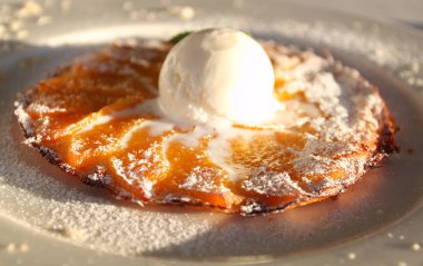 Fotoğrafı bir ayçiçeği ile bir güzel elma elma pastası