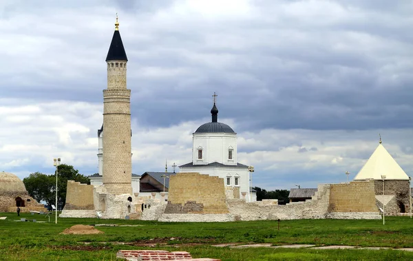 Foto Antika Minareter Och Tempel Tatarstan — Stockfoto