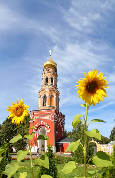 Foto Del Campanario Ortodoxo Iluminado Por Sol Rusia — Foto de Stock