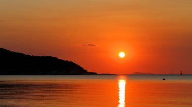 Fotoğraf arka plan manzara günbatımı denizde