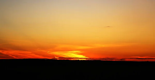 Beautiful Photo Bright Sunset Clouds Field Summer Evening — Stock Photo, Image